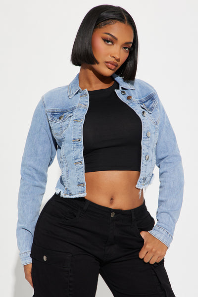 https://cdn.shopify.com/s/files/1/0293/9277/files/12-08-23_S8_22_IH9099JL_LightWash_P_CB_SS_11-33-36_64744_PXF.jpg?v=1702487837&with=400&height=600
