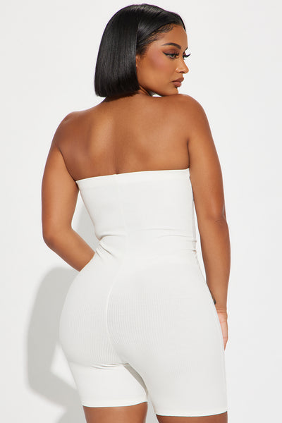 https://cdn.shopify.com/s/files/1/0293/9277/files/12-08-23_S8_56_ZDJ2353_OffWhite_P_CB_SS_15-03-34_65387_PXF.jpg?v=1712008837&with=400&height=600