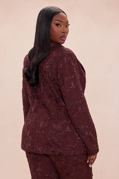 https://cdn.shopify.com/s/files/1/0293/9277/files/12-10-25_S5_5_FB21356FN3_Chocolate_AE_AC_11-05-35_PLUS_27933_PXF.jpg?v=1765828422&with=400&height=600