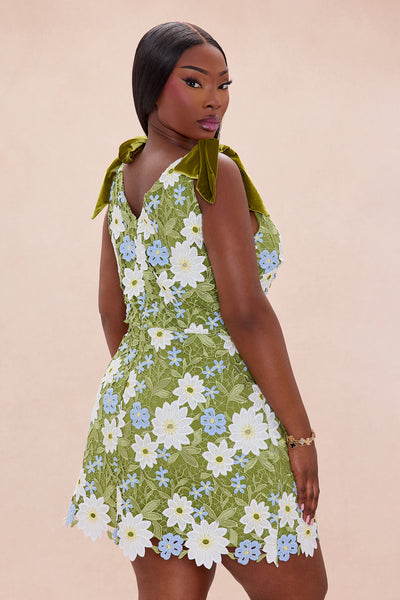 https://cdn.shopify.com/s/files/1/0293/9277/files/12-10-25_S5_9_D87970_Chartreuse_AE_AC_11-15-10_PLUS_27983_PXF.jpg?v=1772837288&with=400&height=600