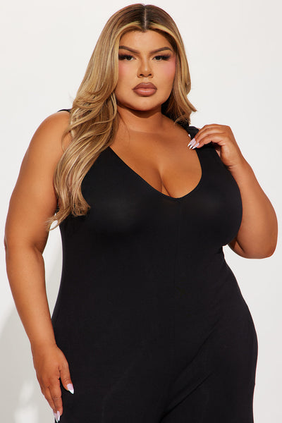 https://cdn.shopify.com/s/files/1/0293/9277/files/12-11-23_S5_57_HF24E401_Black_CB_PC_14-31-22_PLUS_20589_JB.jpg?v=1706227243&with=400&height=600