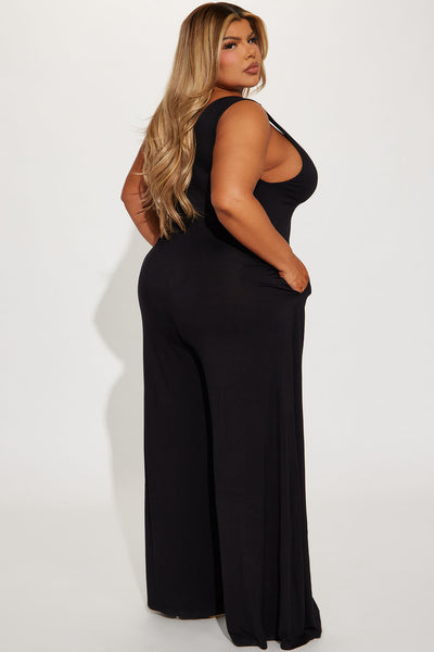 https://cdn.shopify.com/s/files/1/0293/9277/files/12-11-23_S5_57_HF24E401_Black_CB_PC_14-31-57_PLUS_20596_JB.jpg?v=1706227243&with=400&height=600