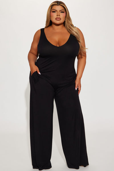 https://cdn.shopify.com/s/files/1/0293/9277/files/12-11-23_S5_57_HF24E401_Black_CB_PC_14-32-41_PLUS_20599_JB.jpg?v=1706227243&with=400&height=600