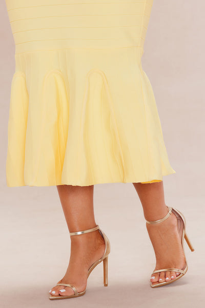 https://cdn.shopify.com/s/files/1/0293/9277/files/12-11-24_S5_41_24GWY4138_Yellow_CC_AZ_DO_15-55-34_PLUS_53241P_CM_SL.jpg?v=1734653763&with=400&height=600