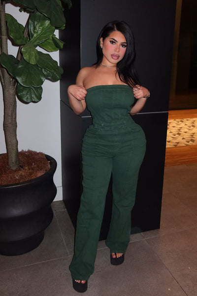 https://cdn.shopify.com/s/files/1/0293/9277/files/12-18-2024__124_Mine_For_The_Weekend_Denim_Jumpsuit_Green_WG_JR.jpg?v=1740418669&with=400&height=600