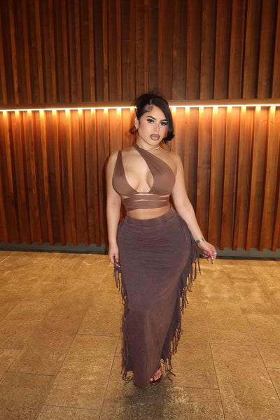 https://cdn.shopify.com/s/files/1/0293/9277/files/12-18-2024__133_Sahara_Mineral_Wash_Maxi_Skirt_Brown_WG_JR.jpg?v=1740418896&with=400&height=600