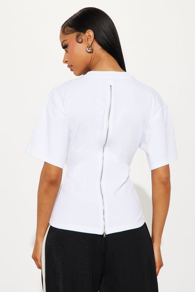 https://cdn.shopify.com/s/files/1/0293/9277/files/12-18-24_S3_30_KMUT4100401_White_KJ_IM_14-10-41_3428_BH.jpg?v=1734730488&with=400&height=600