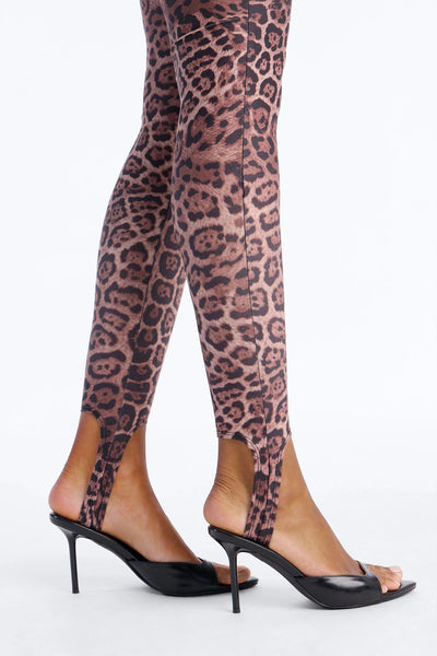 https://cdn.shopify.com/s/files/1/0293/9277/files/12-18-25_S8_45_JP3527CPD_Brown_LR_AC_15-26-42_43666_CM_CM-Kaliani_CM_PXF.jpg?v=1768875305&with=400&height=600