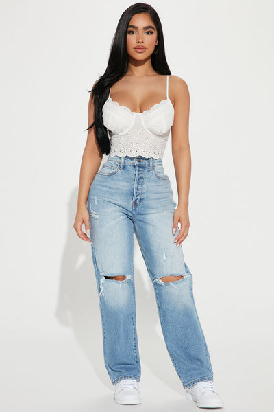 https://cdn.shopify.com/s/files/1/0293/9277/files/12-19-22Studio1_KJ_AC_14-57-09_56_Wv17933RSLTDP_LightBlueWash_2112_JB.jpg?v=1694024604&with=400&height=600