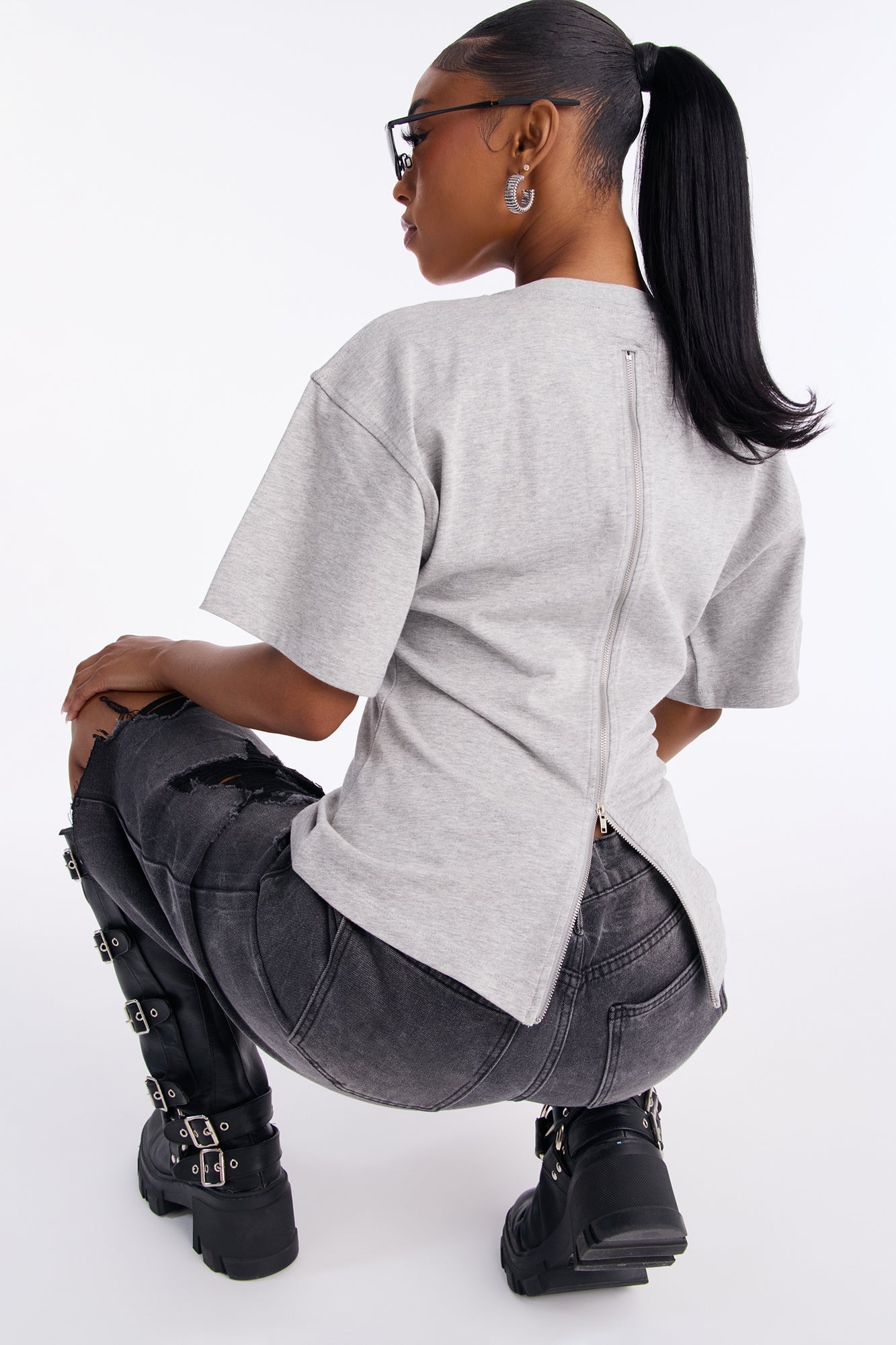https://cdn.shopify.com/s/files/1/0293/9277/files/12-19-25_S2_27_KMUT4100401_HeatherGrey_JG_DR_14-14-16_2417_PXF.jpg?v=1766529199