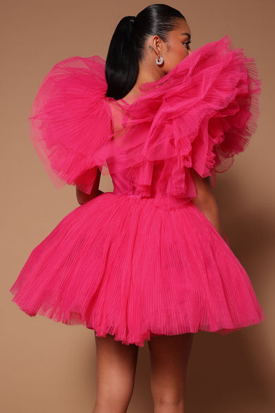https://cdn.shopify.com/s/files/1/0293/9277/products/12-21-22Studio9_KJ_DJ_15-27-13_40_22GWF0644_Pink_6209_SG.jpg?v=1757949795&with=400&height=600