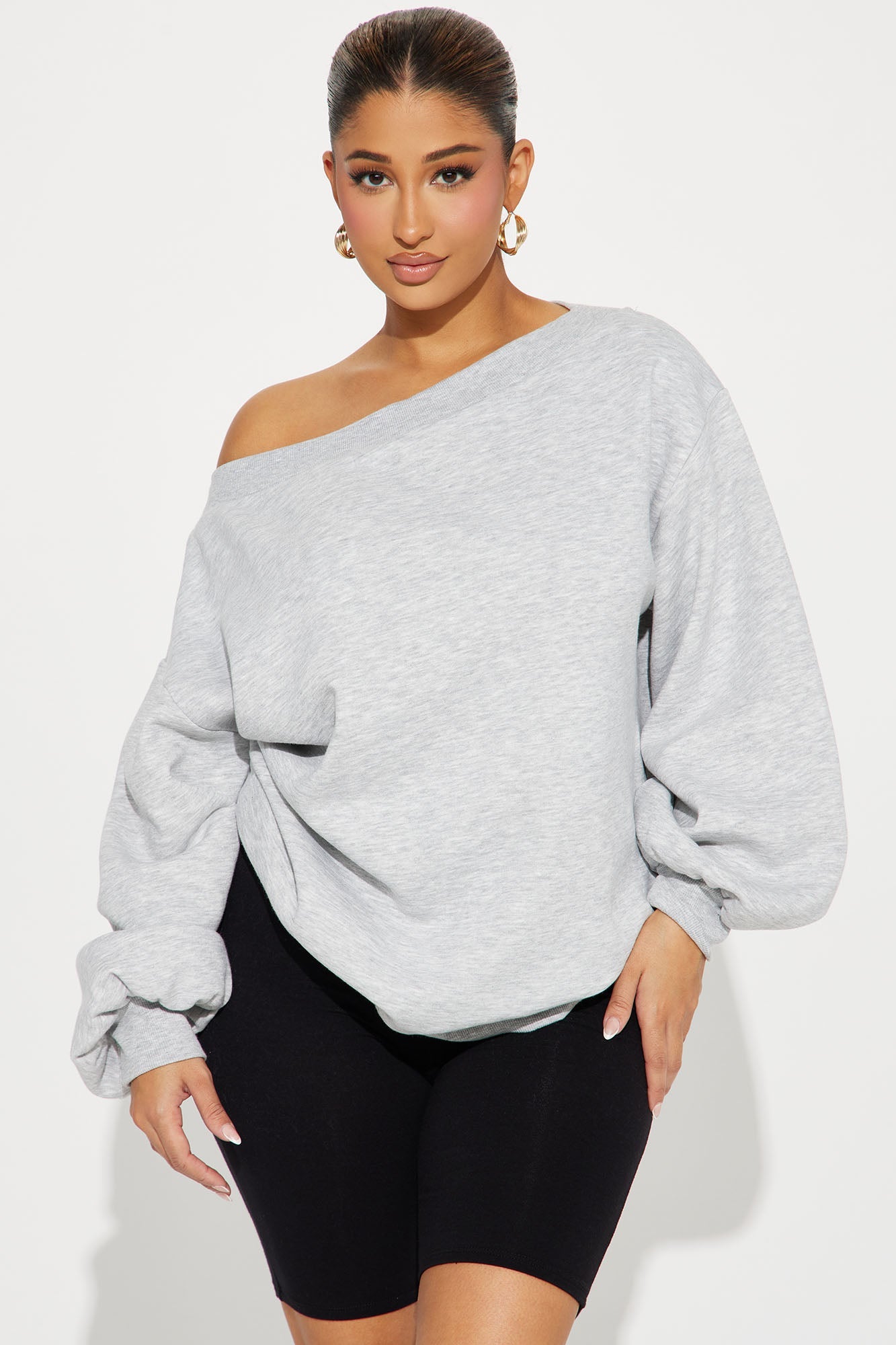 https://cdn.shopify.com/s/files/1/0293/9277/files/12-29-23_S3_19_ZDFN1169_HeatherGrey_ID_IM_10-00-40_2379_MP.jpg?v=1704830955