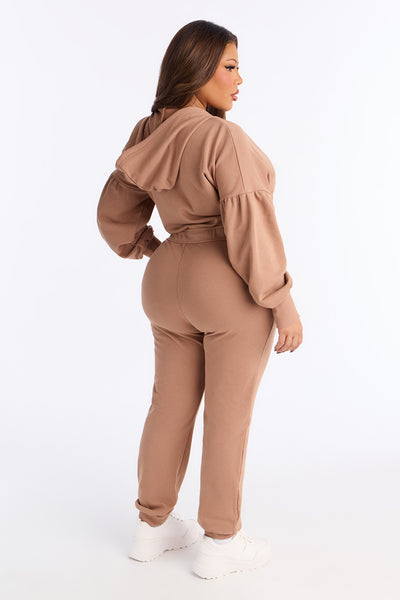 https://cdn.shopify.com/s/files/1/0293/9277/files/12-29-25_S8_31_JP10047_Taupe_CXB_EO_14-33-09_PLUS_5699_PXF.jpg?v=1767382752&with=400&height=600