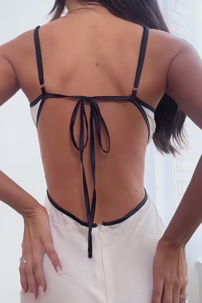 https://cdn.shopify.com/s/files/1/0293/9277/files/preview_images/1bdb4dc6d6a3400983f008773a572265.thumbnail.0000000000.jpg?v=1708641390&with=400&height=600