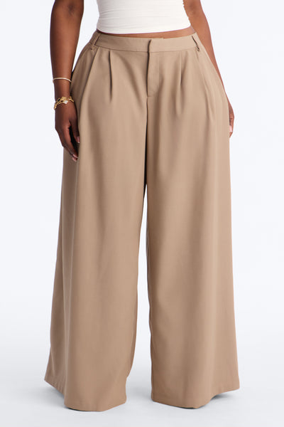 https://cdn.shopify.com/s/files/1/0293/9277/files/26GWQ19388_Taupe_PLUS_V2.jpg?v=1784905613&with=400&height=600