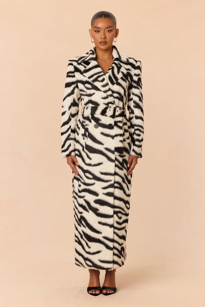 https://cdn.shopify.com/s/files/1/0293/9277/files/26GWR3107_Black_White_JR_V1.jpg?v=1791318867&with=400&height=600