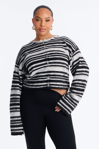 https://cdn.shopify.com/s/files/1/0293/9277/files/26GWT60285_Grey_combo_PLUS_V1.jpg?v=1784819605