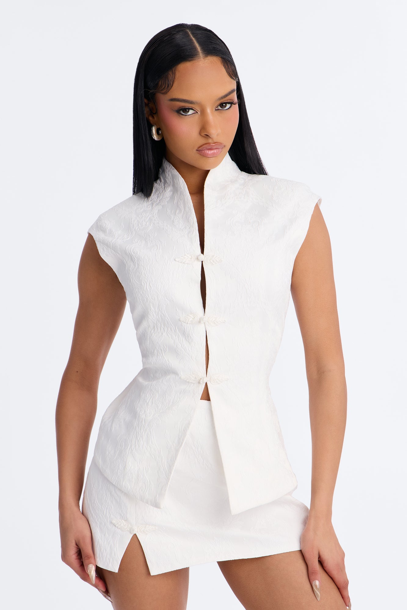 https://cdn.shopify.com/s/files/1/0293/9277/files/26GWY50280GAB_Ivory_JR_V1.jpg?v=1783541518