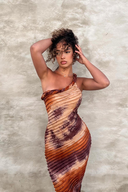 https://cdn.shopify.com/s/files/1/0293/9277/files/4-7-25__463_Maylee_Textured_Maxi_Dress_Brown_Combo_JR.jpg?v=1748386086
