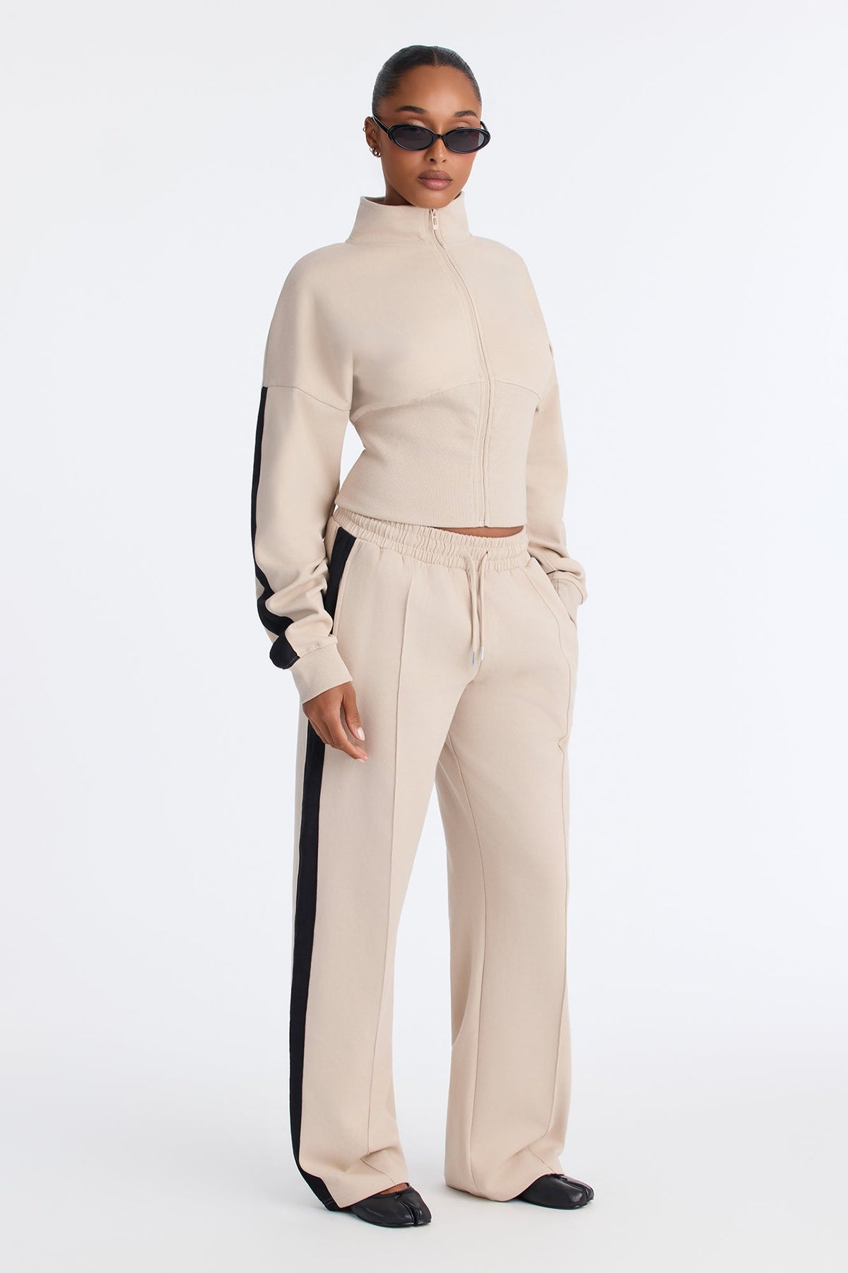 https://cdn.shopify.com/s/files/1/0293/9277/files/4097_Taupe_JR_V2.jpg?v=1787351849