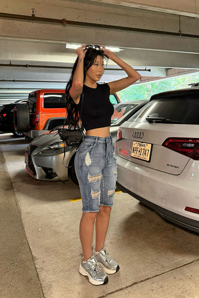 https://cdn.shopify.com/s/files/1/0293/9277/files/5-27-25__013_Hot_Shot_Stretch_Denim_Bermuda_Shorts_Medium_Wash_JR.jpg?v=1750873224&with=400&height=600