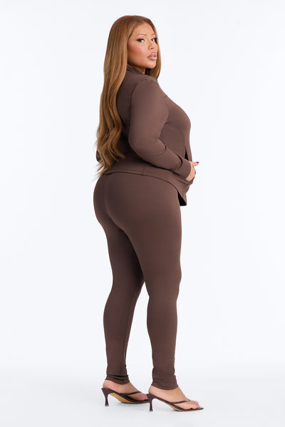 https://cdn.shopify.com/s/files/1/0293/9277/files/71705FN_Chocolate_PLUS_V4.jpg?v=1789067715&with=400&height=600