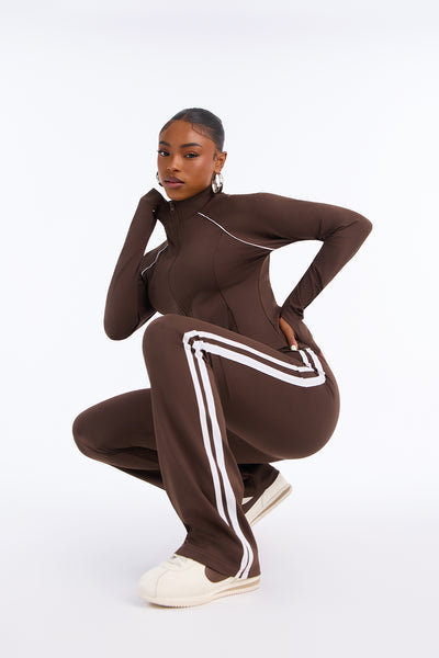 https://cdn.shopify.com/s/files/1/0293/9277/files/71708_Chocolate_JR_V1.jpg?v=1789584083&with=400&height=600