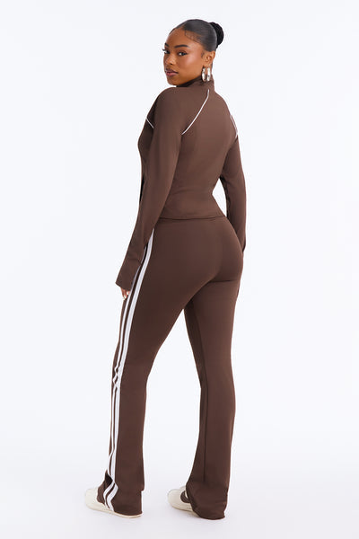 https://cdn.shopify.com/s/files/1/0293/9277/files/71708_Chocolate_JR_V4.jpg?v=1789584083&with=400&height=600