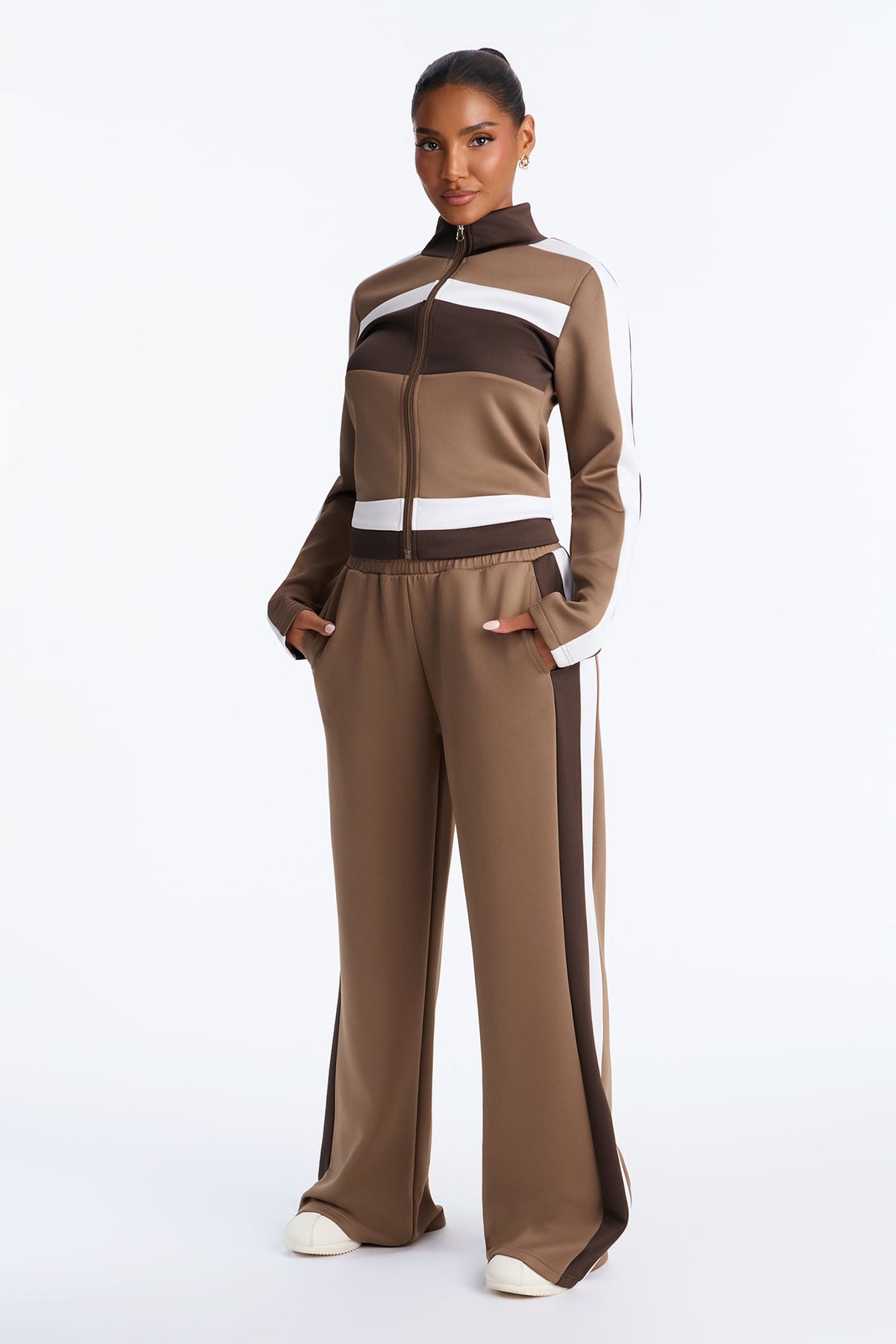 https://cdn.shopify.com/s/files/1/0293/9277/files/71763_Taupe_combo_JR_V1.jpg?v=1789581641