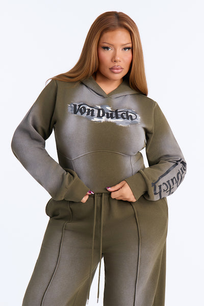 https://cdn.shopify.com/s/files/1/0293/9277/files/7VND2B0315NV_Olive_PLUS_V1.jpg?v=1788719864&with=400&height=600