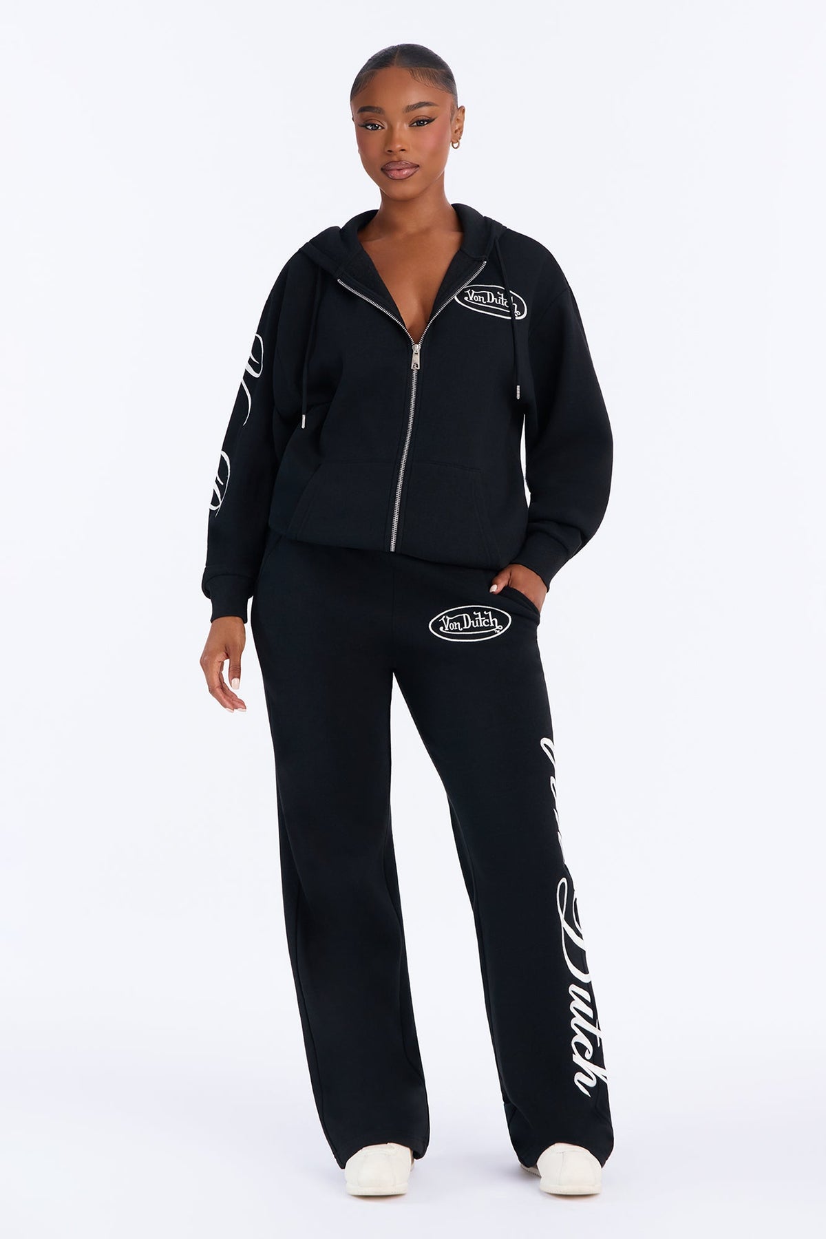 https://cdn.shopify.com/s/files/1/0293/9277/files/7VND3B1235NV_Black_JR_V1.jpg?v=1790629118