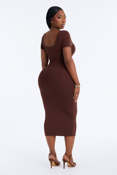 https://cdn.shopify.com/s/files/1/0293/9277/files/B126DR2002_Chocolate_PLUS_V4.jpg?v=1791576970&with=400&height=600