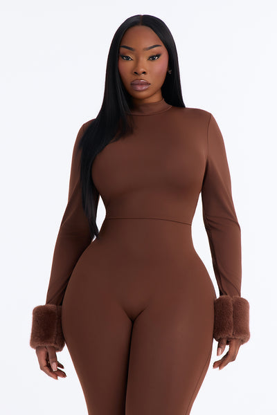 https://cdn.shopify.com/s/files/1/0293/9277/files/B126JP1202_Chocolate_PLUS_V2.jpg?v=1792186287&with=400&height=600