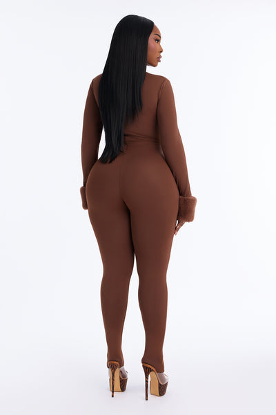 https://cdn.shopify.com/s/files/1/0293/9277/files/B126JP1202_Chocolate_PLUS_V3.jpg?v=1792186304&with=400&height=600