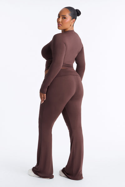 https://cdn.shopify.com/s/files/1/0293/9277/files/B126MS1338_Chocolate_PLUS_V3.jpg?v=1784214809&with=400&height=600