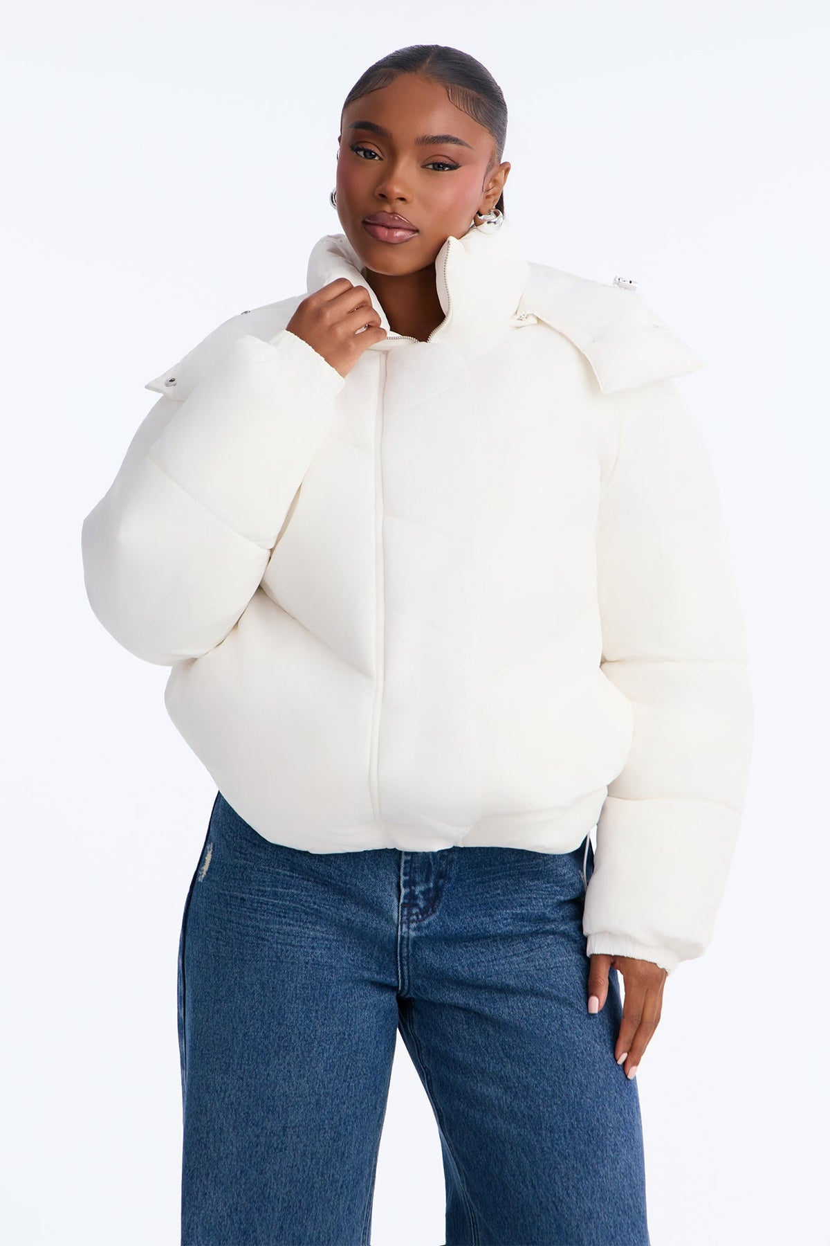 https://cdn.shopify.com/s/files/1/0293/9277/files/B226CW4101_White_JR_V1.jpg?v=1788451908