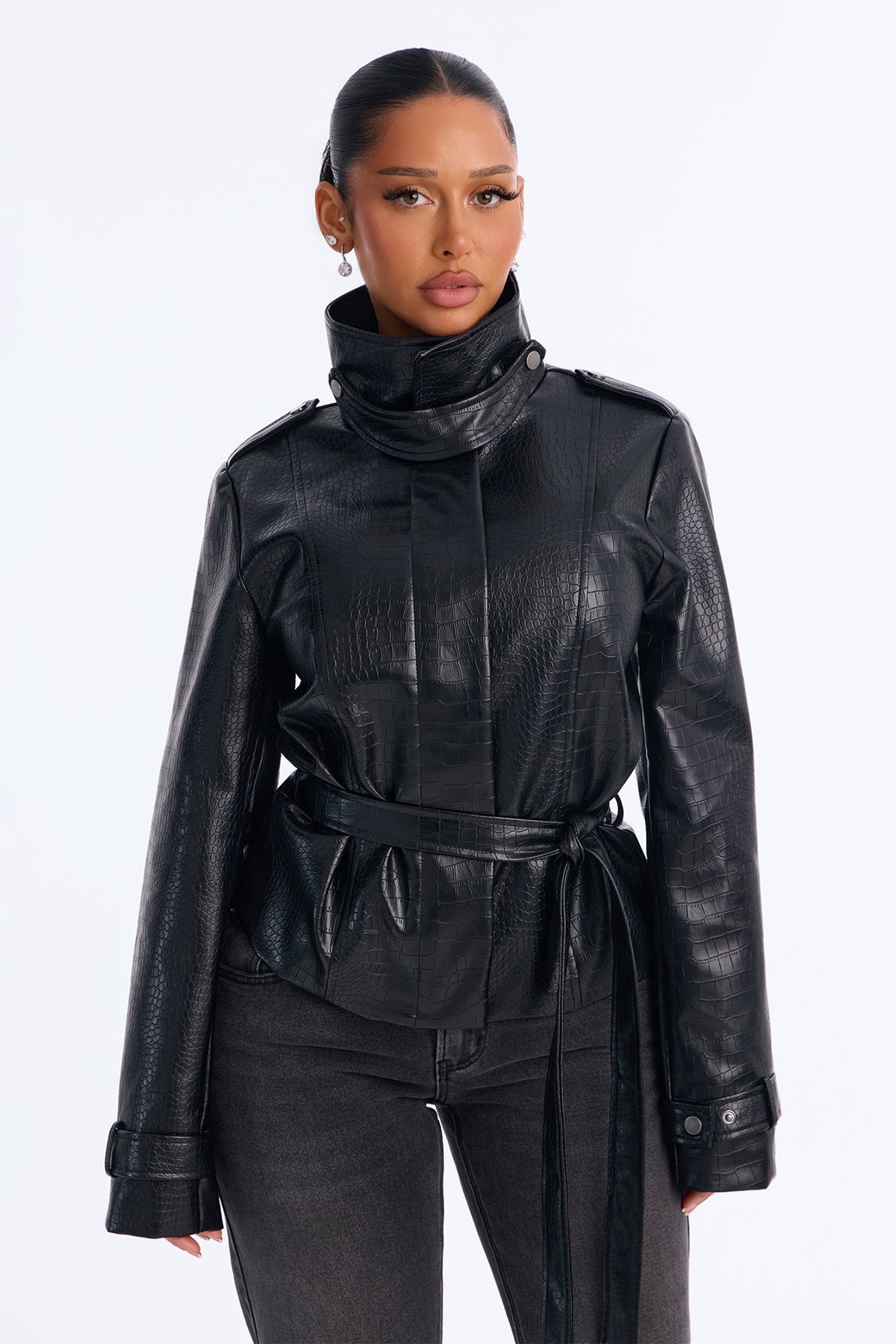 https://cdn.shopify.com/s/files/1/0293/9277/files/B226JK4061_Black_JR_V1.jpg?v=1789241343