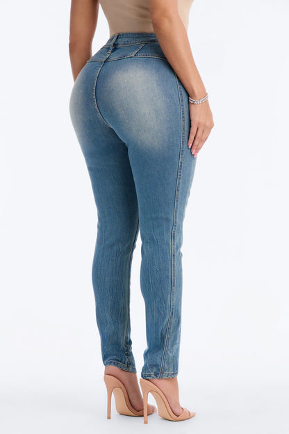 https://cdn.shopify.com/s/files/1/0293/9277/files/B325JN36104_MediumWash_JR_V3.jpg?v=1788903402