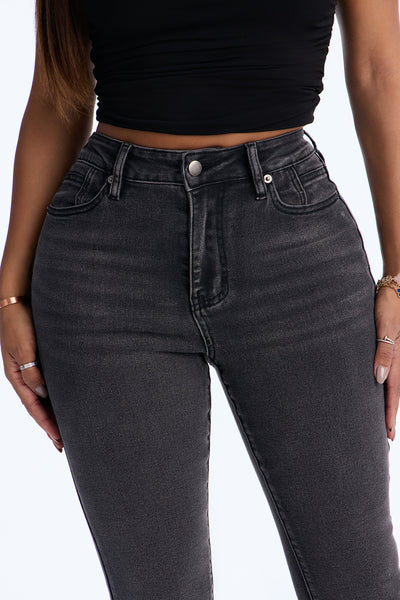 https://cdn.shopify.com/s/files/1/0293/9277/files/B326JN3536_BlackWash_JR_V3.jpg?v=1787952393&with=400&height=600
