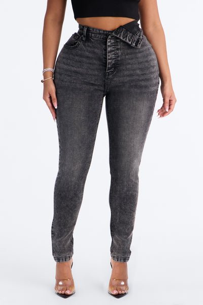 https://cdn.shopify.com/s/files/1/0293/9277/files/B326JN3905_BlackWash_JR_V1.jpg?v=1784913005&with=400&height=600