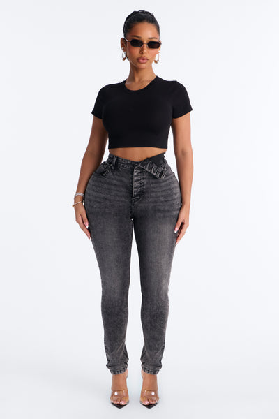 https://cdn.shopify.com/s/files/1/0293/9277/files/B326JN3905_BlackWash_JR_V2.jpg?v=1784913006&with=400&height=600