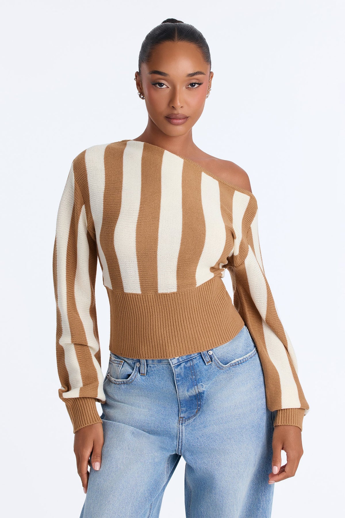 https://cdn.shopify.com/s/files/1/0293/9277/files/B426SW4109_Taupe_combo_JR_V1.jpg?v=1787351115