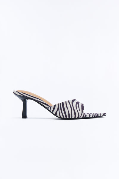 https://cdn.shopify.com/s/files/1/0293/9277/files/BERMUDA01_Black_White_SL_V1.jpg?v=1788882094&with=400&height=600