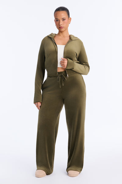 https://cdn.shopify.com/s/files/1/0293/9277/files/BSET03464_Olive_PLUS_V1.jpg?v=1789768826&with=400&height=600