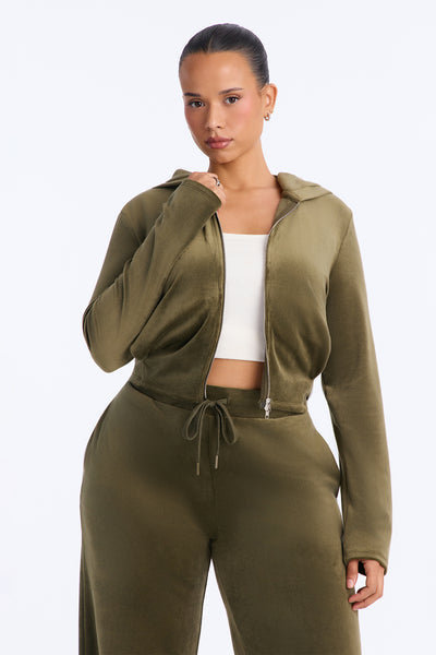 https://cdn.shopify.com/s/files/1/0293/9277/files/BSET03464_Olive_PLUS_V2.jpg?v=1789768830&with=400&height=600
