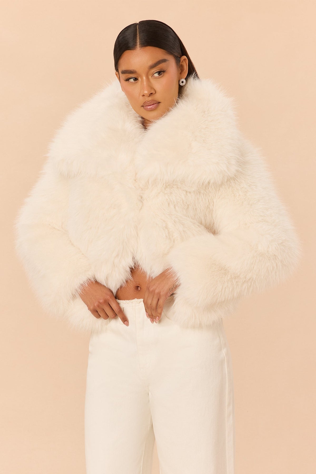 https://cdn.shopify.com/s/files/1/0293/9277/files/C126CT4103_White_JR_V2.jpg?v=1789668174