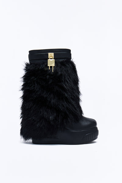 https://cdn.shopify.com/s/files/1/0293/9277/files/CARDI_Black_SL_V1.jpg?v=1789243570&with=400&height=600