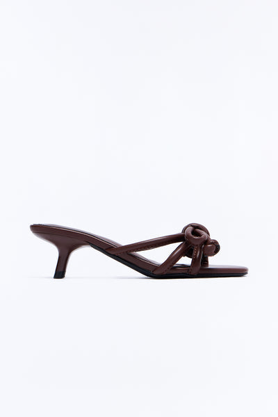https://cdn.shopify.com/s/files/1/0293/9277/files/CROWD_Brown_SL_V1.jpg?v=1788158125&with=400&height=600
