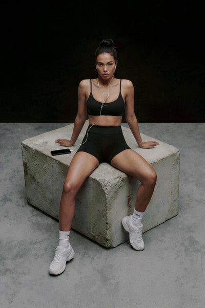 https://cdn.shopify.com/s/files/1/0293/9277/files/CloudFormStrappyBackSportsBra_Black_JR.jpg?v=1775081865&with=400&height=600