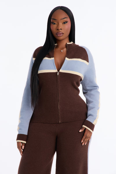 https://cdn.shopify.com/s/files/1/0293/9277/files/DA580_Brown_combo_PLUS_V2.jpg?v=1791497024&with=400&height=600